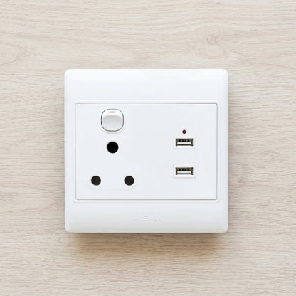 Integrated USB Wall Socket with 3-Pin Outlet